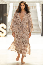 Load image into Gallery viewer, Hand dyed Kimono, sustainable, Natural clothing, Hand-dyed kimono
