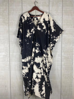 Load image into Gallery viewer, Black Cotton Kaftan Dress | Boho Tie-Dye Plus Size Lounge &amp; Beachwear
