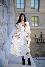 Load image into Gallery viewer, Long Loose Plus Size Kaftan Dress for Women | Oversized Luxury Vacation Outfit
